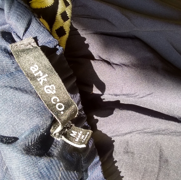 Ark&Co. Dress - Picture 3 of 3